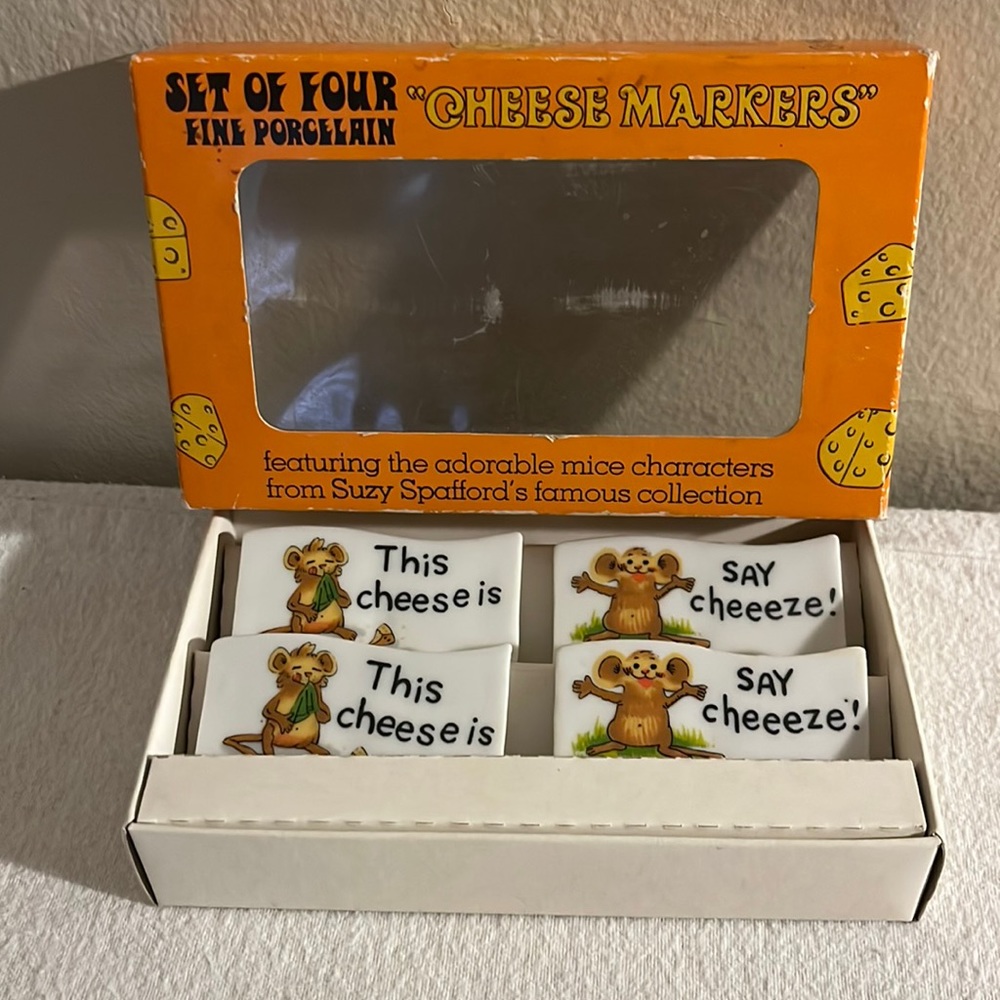 Vintage Enesco Suzy’s Zoo Ceramic Set of 4 Cheese Markers In Box